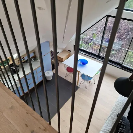 Sky - Stunning 3 Bed Apt In The Sky Apartment London