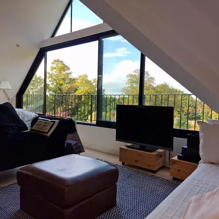 Sky - Stunning 3 Bed Apt In The Sky *