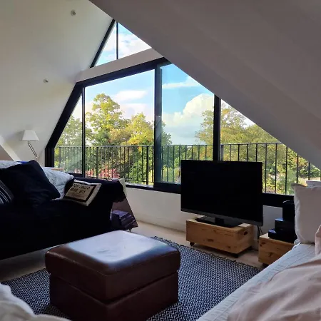 Sky - Stunning 3 Bed Apt In The Sky * London