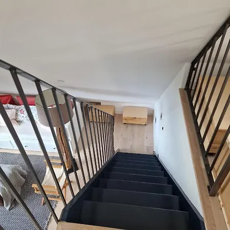 Sky - Stunning 3 Bed Apt In The Sky