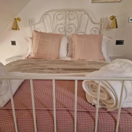 Apartment Sky - Stunning 3 Bed Apt In The Sky *