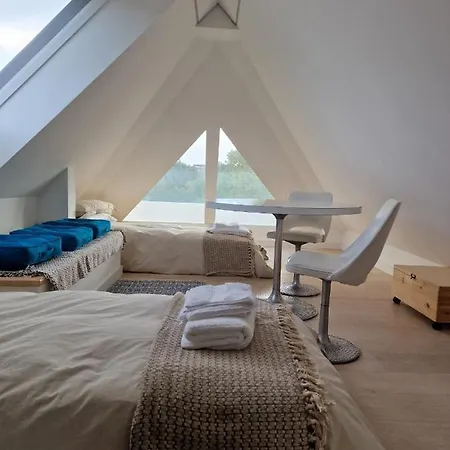 Sky - Stunning 3 Bed Apt In The Sky