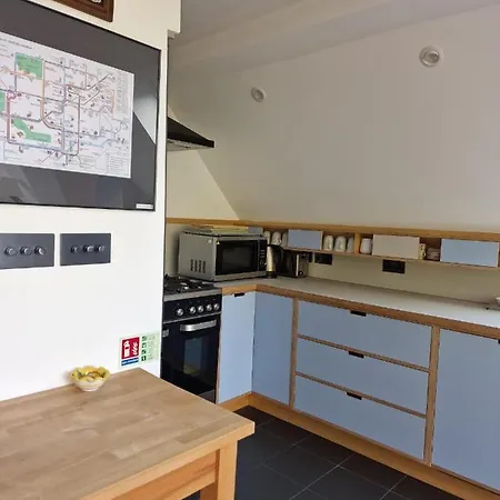 Sky - Stunning 3 Bed Apt In The Sky