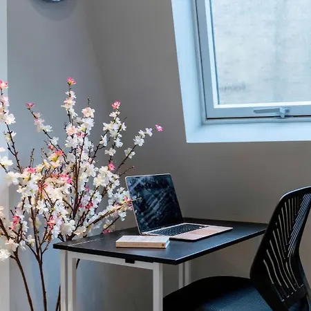 Vakantiehuis Stunning Camden House With Private Terrace & Free Parking Londen