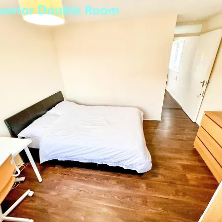 Centel - Easy In Zone 1 Hotel