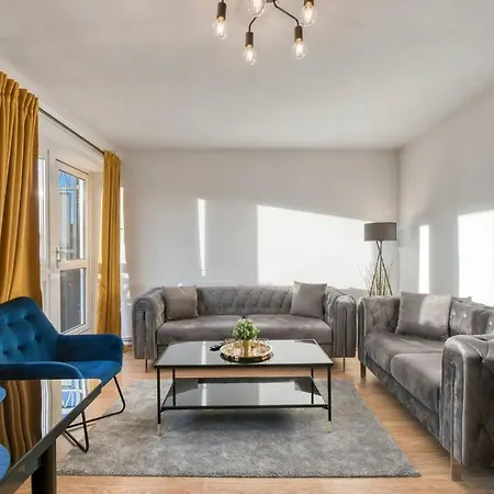 Kings Cross 4 Br Apartment *