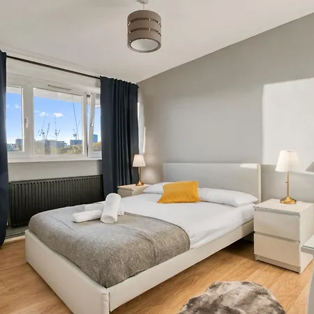 Kings Cross 4 Br Apartment *