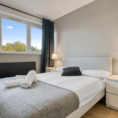 Kings Cross 4 Br *