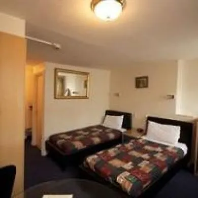 Hadleigh 3* London