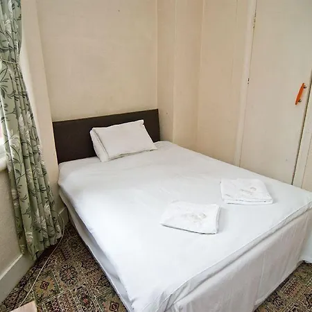 Charlie Hotel 2*