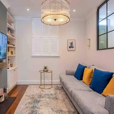 Homestay Abode Battersea London