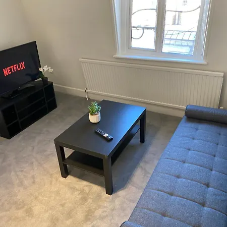 Modern 1 Bedroom Flat In Paddington Apartment