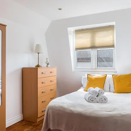 Picktheplace Harrow Road Apartment *