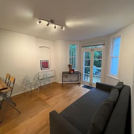 Lovely 1 Bedroom In West Kensington *