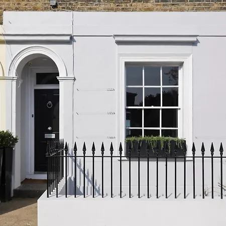 Veeve - Vintage Chic * London