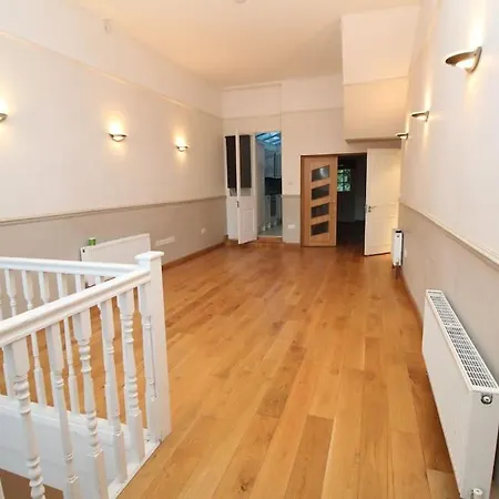 Apartment Stunning 2 Bed Flat In Fulham