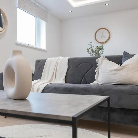 Apartment One And Two Bedroom Near Holloway Train Station By Belvilla