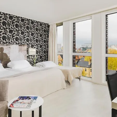 H10 Waterloo Hotel