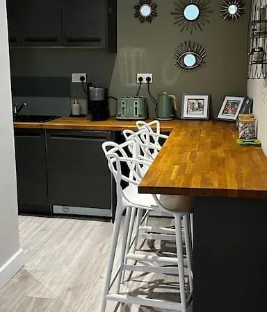 Lovely 1-bedroom In N1 *