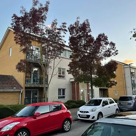 Lovely 2-bed Flat Along The River Thames London