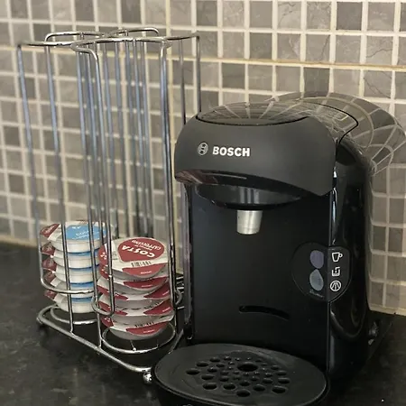 Lovely 1-bedroom Flat In Apartmán