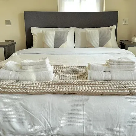 1 Spacious Luxury Bedroom Flat On Oxford St, Next To Selfridges Apartment