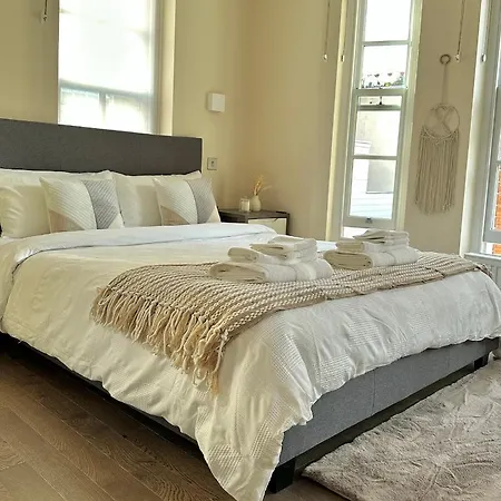 1 Spacious Luxury Bedroom Flat On Oxford St, Next To Selfridges Apartment *