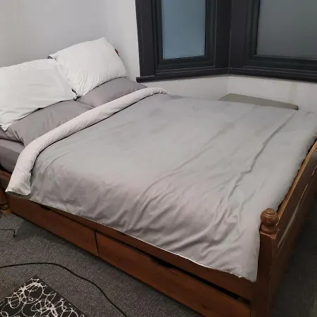 ホームステイ Arsenal And Tottenham Double Bedroom ロンドン