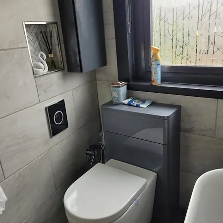 ホームステイ Arsenal And Tottenham Double Bedroom ロンドン