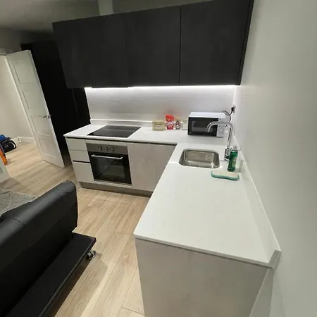 Apartment Whole In Town Centre *
