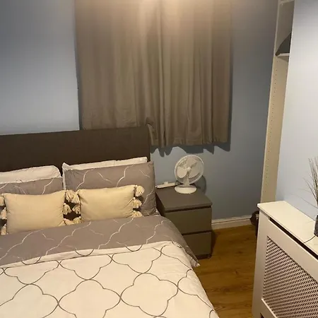 Lovely 2-bedroom With Free Wifi