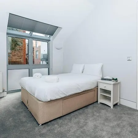 The Broadway, Crouch End * Londra