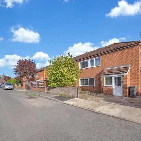 Heathrow Stays - Fawns Manor