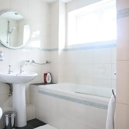 Apartment Twelve Thirty Serviced - Balham London