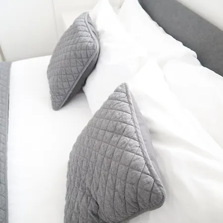 Twelve Thirty Serviced - Balham Apartment *