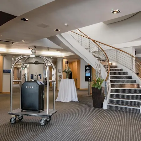 Best Western London Heathrow Ariel Hotel 4*