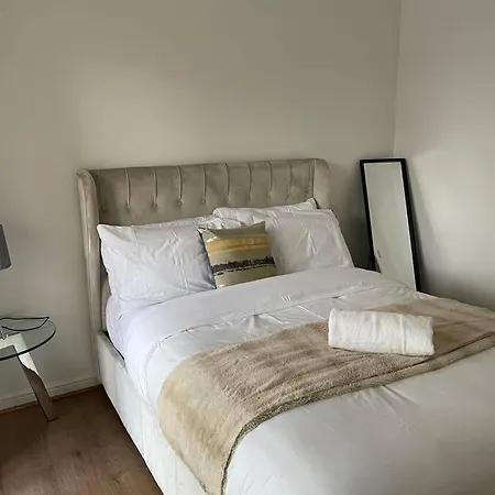 Apartment Lovely 2-bed Flat Along The River Thames