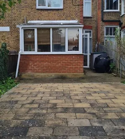 George Lane Homestay