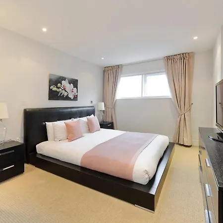 Apartment Veeve - Chelsea Bridge Wharf