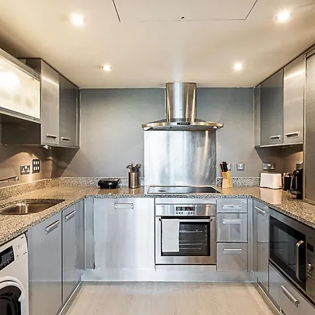 Apartment Convenient Urban Pad In Paddington London