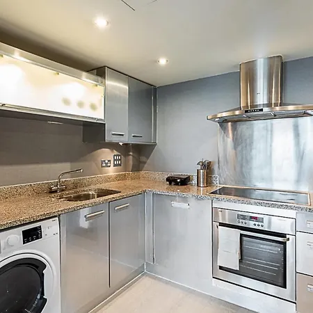 Apartment Convenient Urban Pad In Paddington London