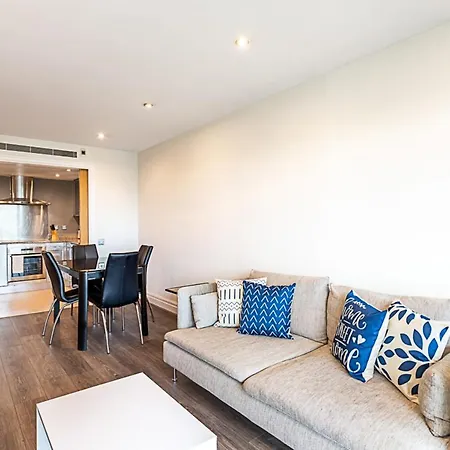 Apartment Convenient Urban Pad In Paddington London