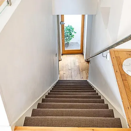 Farringdon Leo Loft London