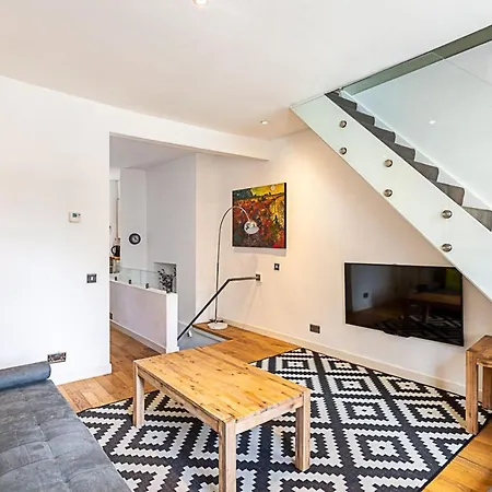 Farringdon Leo Loft