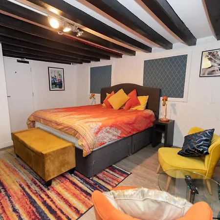 Pavilion Hotel 3*