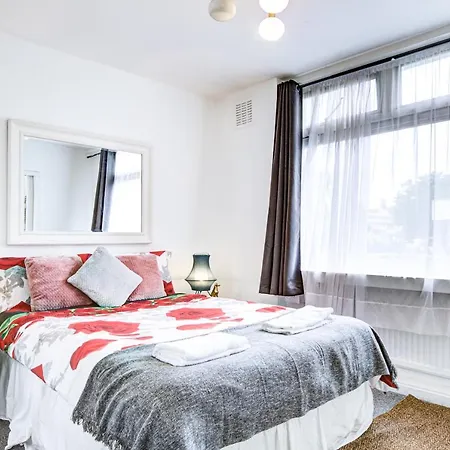 Gorgeous 4 Bedrooms, 5-baths House In Near Edgware Road, Oxford Street, Hyde Park Apartment *