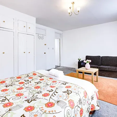 Gorgeous 4 Bedrooms, 5-baths House In Near Edgware Road, Oxford Street, Hyde Park Apartment *