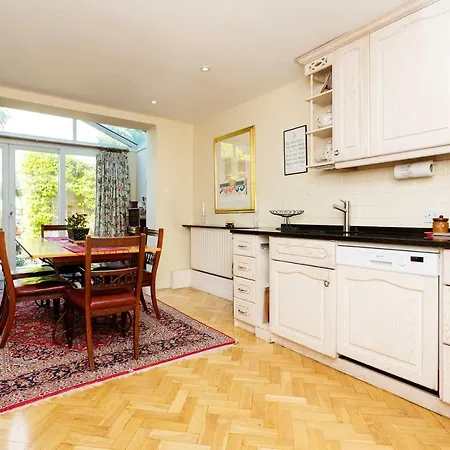 Holiday home Veeve - Clareville Classic
