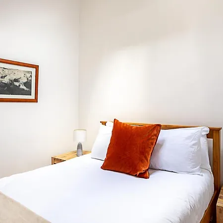Farringdon Leo Loft