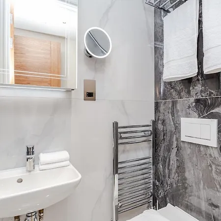 Luxlet - Heart Of Hampstead, London